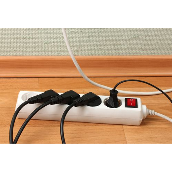 Rallonge CyberPower Protection De Surtension Essentielle