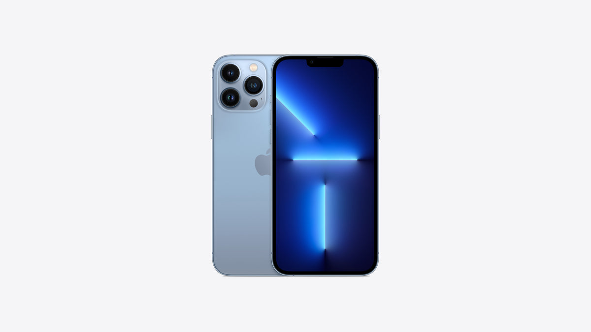 iPhone 13 Pro Max coloris bleu alpin, dos bleu clair mat et triple appareil photo arrière