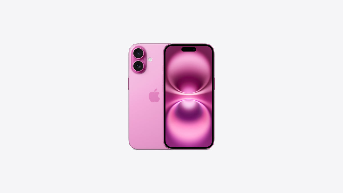 iPhone 16 coloris rose, dos rose pastel et écran allumé affichant un fond d'écran rose